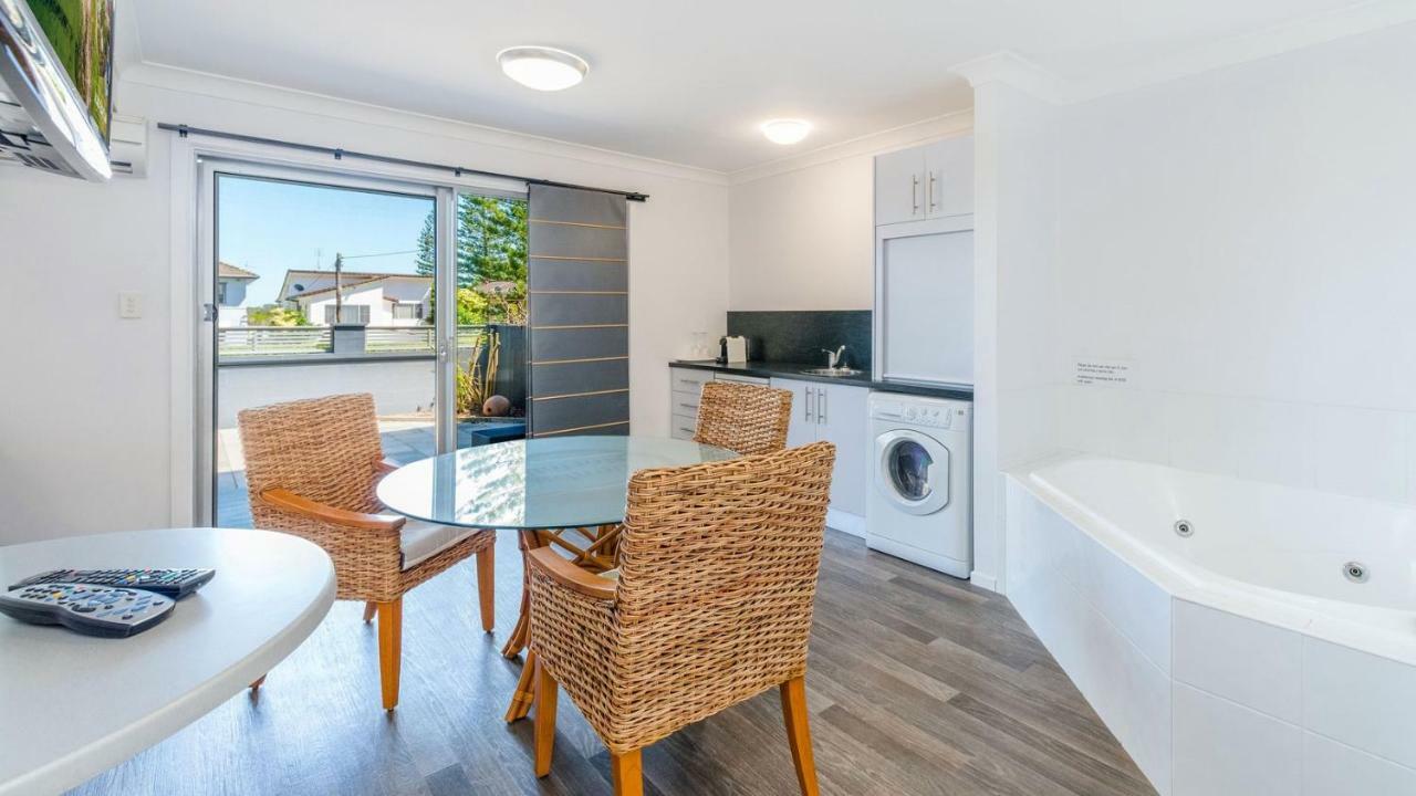 Adrift Apartments Yamba Buitenkant foto